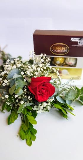 thumb-rosa-solitaria-com-ferrero-collection-1